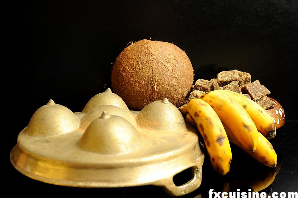 ถาดทอดขนม”อุนนิอัปปัม” หรือขนมครกแขก ที่มา : http://fxcuisine.com/Default.asp?language=2&Display=140&resolution=high