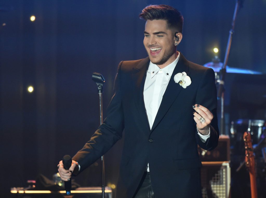 Adam Lambert sings during the Clive Davis & The Recording Academy's 2016 Pre-Grammy Gala show in Beverly Hills, California on February 14, 2016. / AFP PHOTO / Mark Ralston