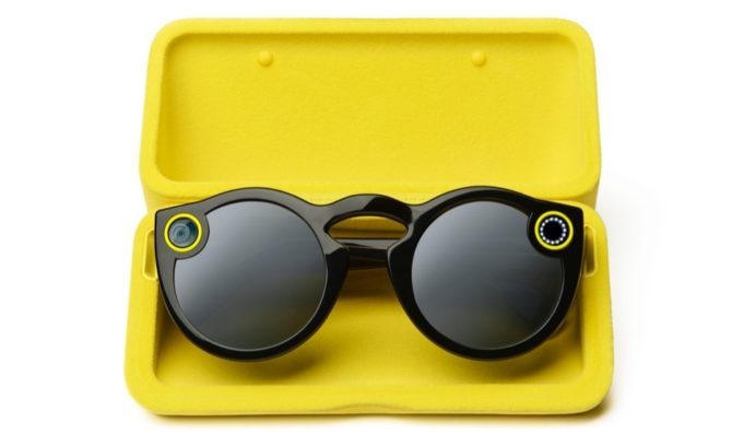 snapchat-spectacles-charging-case-670x397