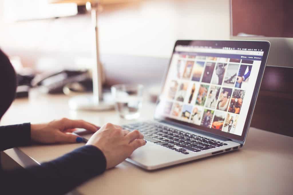 ส่องเทรนด์อาชีพเกิดใหม่ Content Editor-Reviewer-Youtuber มาแรง - มติชนสุดสัปดาห์ ส่องเทรนด์อาชีพเกิดใหม่ Content Editor-Reviewer-Youtuber มาแรง - มติชนสุดสัปดาห์