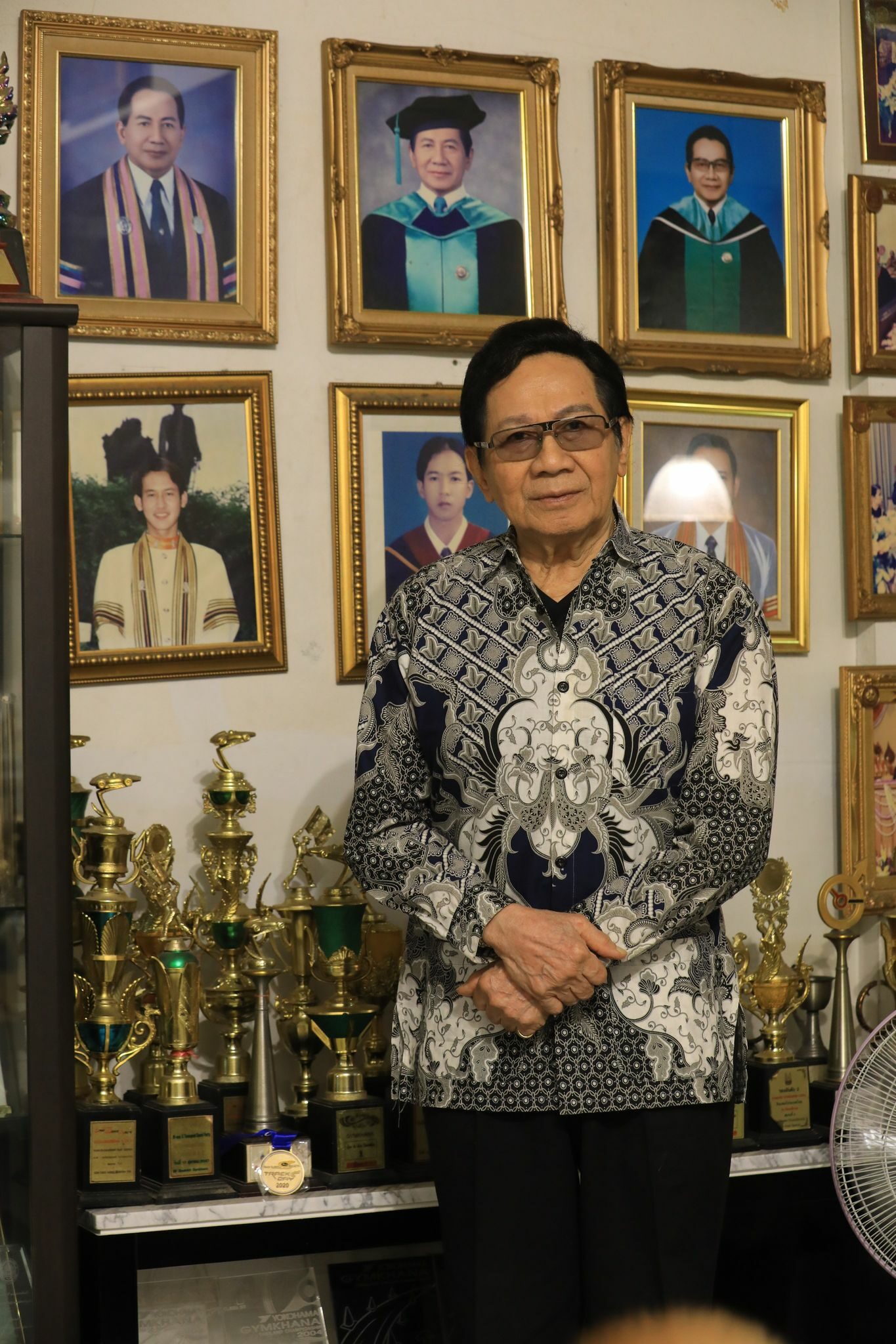 เปิดสูตร "หน้าอ่อน-หุ่นเฟิร์ม" 83 ปี สมบัติ เมทะนี - มติชนสุดสัปดาห์